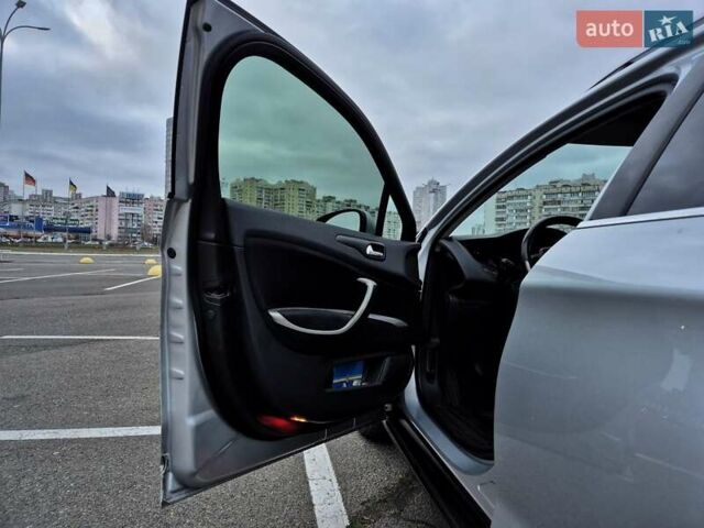 Сірий Сітроен С5, об'ємом двигуна 2 л та пробігом 258 тис. км за 8500 $, фото 12 на Automoto.ua