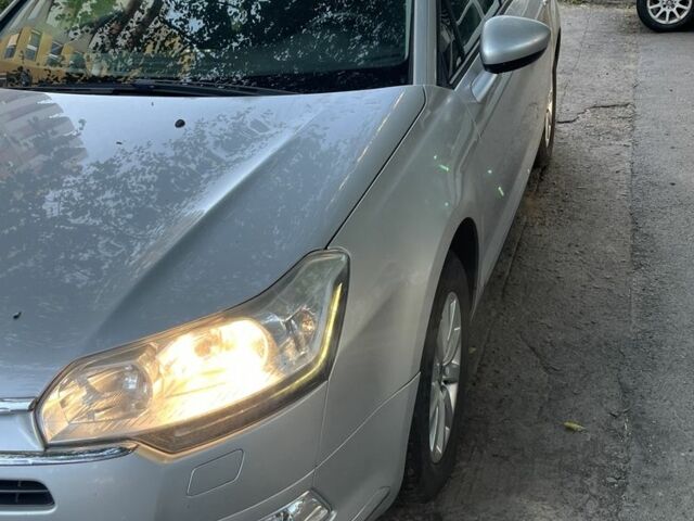 Сірий Сітроен С5, об'ємом двигуна 0 л та пробігом 202 тис. км за 7500 $, фото 4 на Automoto.ua