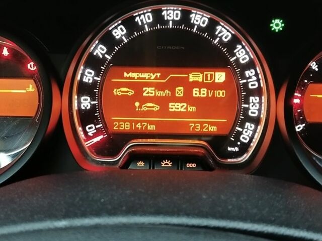 Сірий Сітроен С5, об'ємом двигуна 1.6 л та пробігом 242 тис. км за 7900 $, фото 3 на Automoto.ua