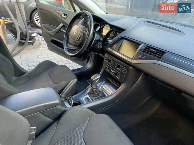 Сірий Сітроен С5, об'ємом двигуна 1.6 л та пробігом 240 тис. км за 7500 $, фото 11 на Automoto.ua