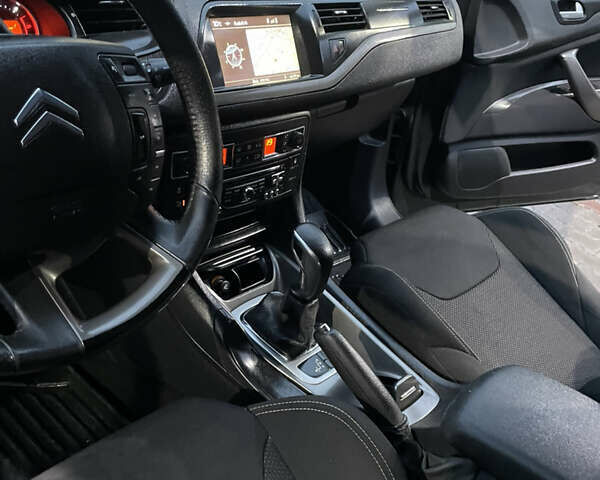 Сірий Сітроен С5, об'ємом двигуна 1.56 л та пробігом 247 тис. км за 7400 $, фото 17 на Automoto.ua