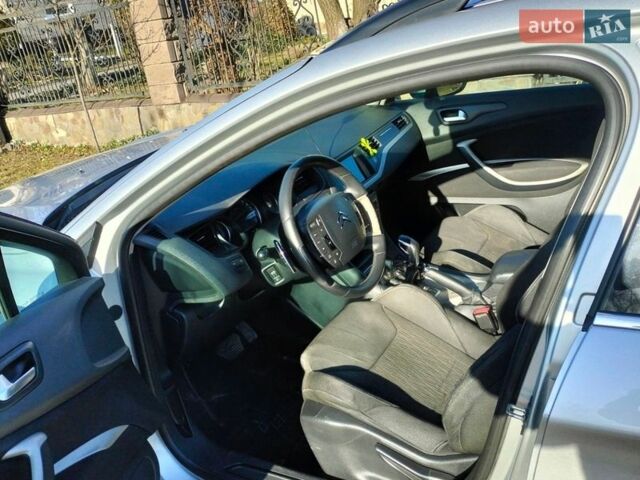 Сірий Сітроен С5, об'ємом двигуна 1.6 л та пробігом 200 тис. км за 8600 $, фото 6 на Automoto.ua