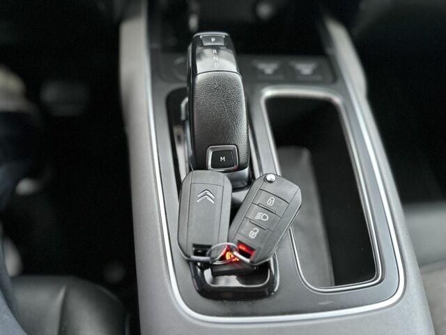 Серый Ситроен С5, объемом двигателя 1.5 л и пробегом 175 тыс. км за 19500 $, фото 8 на Automoto.ua