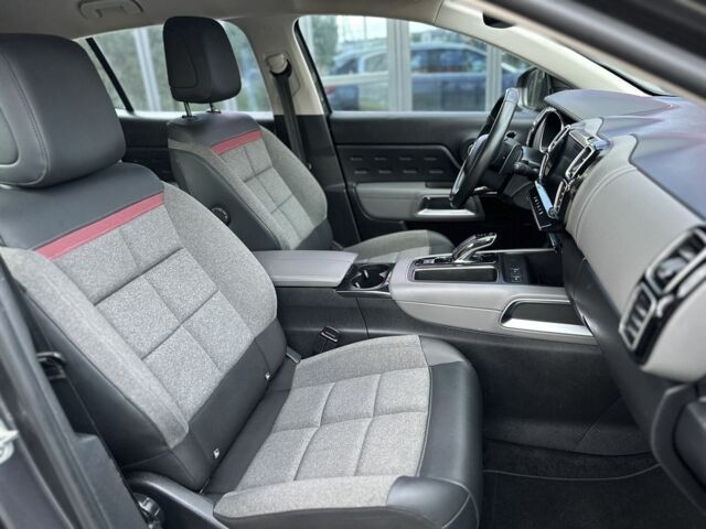 Серый Ситроен С5, объемом двигателя 1.5 л и пробегом 175 тыс. км за 19500 $, фото 16 на Automoto.ua