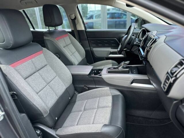 Серый Ситроен С5, объемом двигателя 1.5 л и пробегом 175 тыс. км за 19500 $, фото 5 на Automoto.ua