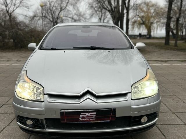 Серый Ситроен С5, объемом двигателя 2 л и пробегом 214 тыс. км за 3500 $, фото 1 на Automoto.ua