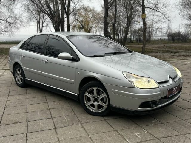 Серый Ситроен С5, объемом двигателя 2 л и пробегом 214 тыс. км за 3500 $, фото 5 на Automoto.ua