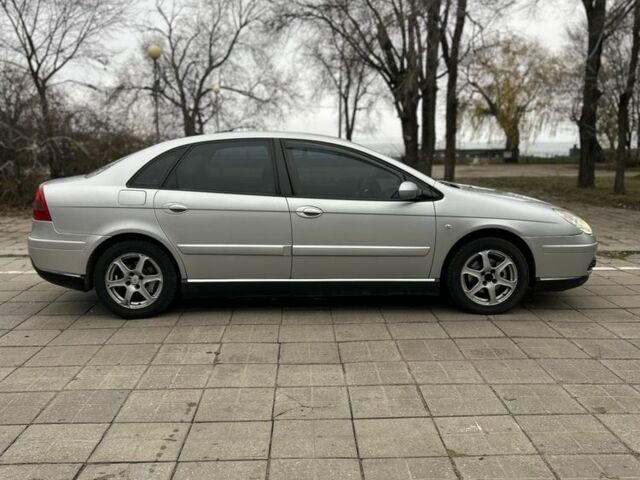 Серый Ситроен С5, объемом двигателя 2 л и пробегом 214 тыс. км за 3500 $, фото 7 на Automoto.ua