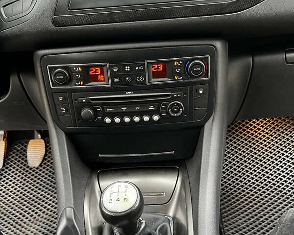 Синій Сітроен С5, об'ємом двигуна 1.56 л та пробігом 265 тис. км за 6500 $, фото 16 на Automoto.ua