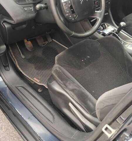 Сітроен С5 2008 у Вінниці на Automoto.ua Синій Сітроен С5, об'ємом двигуна 2 л та пробігом 310 тис. км за 6000 $, фото 4 на Automoto.ua