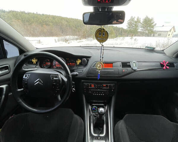 Синий Ситроен С5, объемом двигателя 2 л и пробегом 335 тыс. км за 5500 $, фото 10 на Automoto.ua