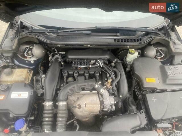 Синий Ситроен С5, объемом двигателя 1.6 л и пробегом 280 тыс. км за 8000 $, фото 5 на Automoto.ua