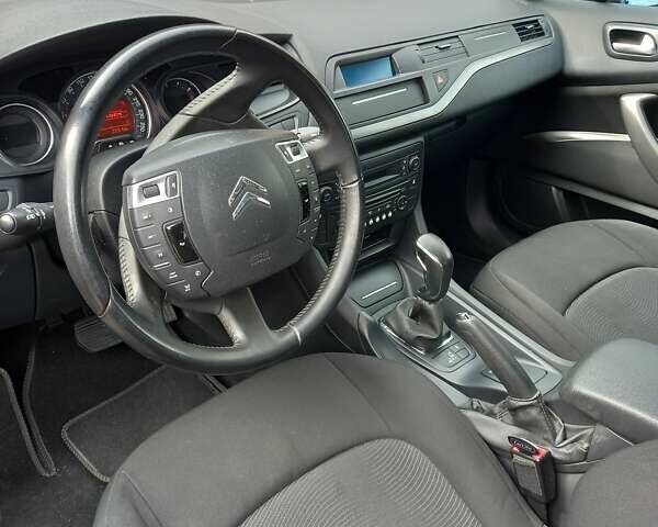 Синий Ситроен С5, объемом двигателя 1.6 л и пробегом 152 тыс. км за 8500 $, фото 5 на Automoto.ua