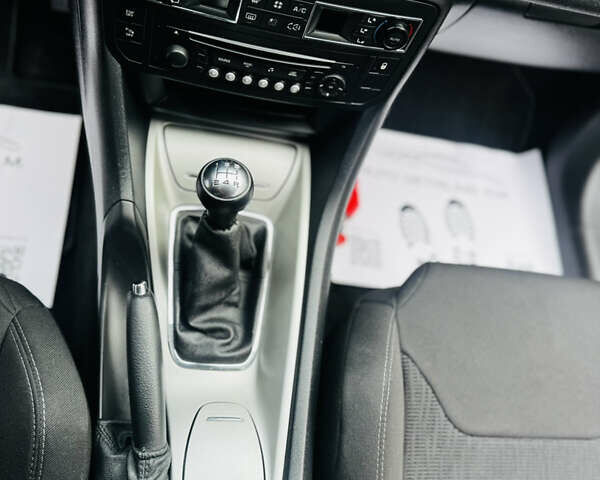 Синій Сітроен С5, об'ємом двигуна 1.6 л та пробігом 285 тис. км за 7800 $, фото 52 на Automoto.ua