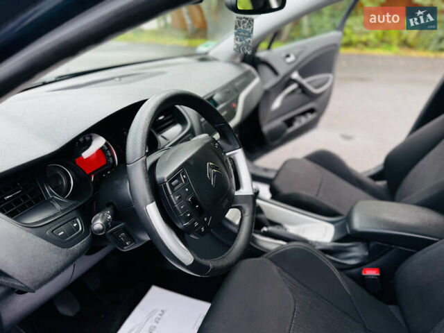 Синій Сітроен С5, об'ємом двигуна 1.6 л та пробігом 285 тис. км за 7800 $, фото 54 на Automoto.ua