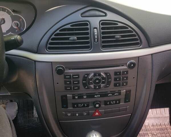 Синій Сітроен С5, об'ємом двигуна 1.6 л та пробігом 290 тис. км за 4350 $, фото 6 на Automoto.ua