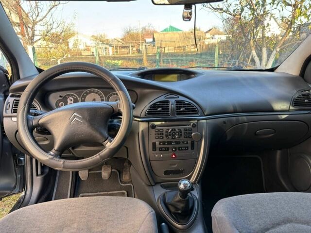 Синий Ситроен С5, объемом двигателя 1.6 л и пробегом 200 тыс. км за 3500 $, фото 6 на Automoto.ua