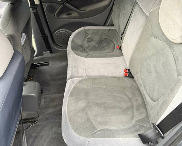 Синий Ситроен С5, объемом двигателя 2 л и пробегом 252 тыс. км за 5299 $, фото 11 на Automoto.ua