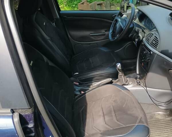 Синий Ситроен С5, объемом двигателя 1.56 л и пробегом 356 тыс. км за 3700 $, фото 4 на Automoto.ua