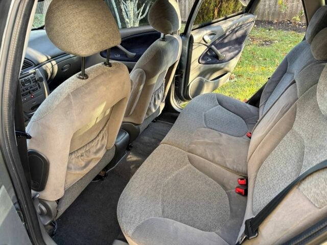 Синий Ситроен С5, объемом двигателя 1.6 л и пробегом 200 тыс. км за 3500 $, фото 7 на Automoto.ua