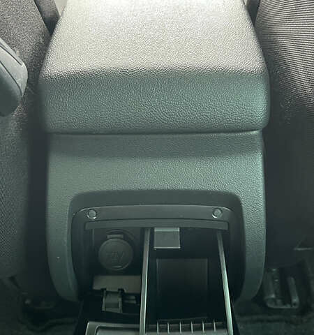 Синий Ситроен С5, объемом двигателя 2 л и пробегом 222 тыс. км за 7300 $, фото 96 на Automoto.ua