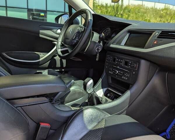 Синий Ситроен С5, объемом двигателя 1.6 л и пробегом 265 тыс. км за 6660 $, фото 24 на Automoto.ua