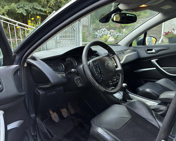 Синій Сітроен С5, об'ємом двигуна 1.56 л та пробігом 256 тис. км за 6900 $, фото 5 на Automoto.ua