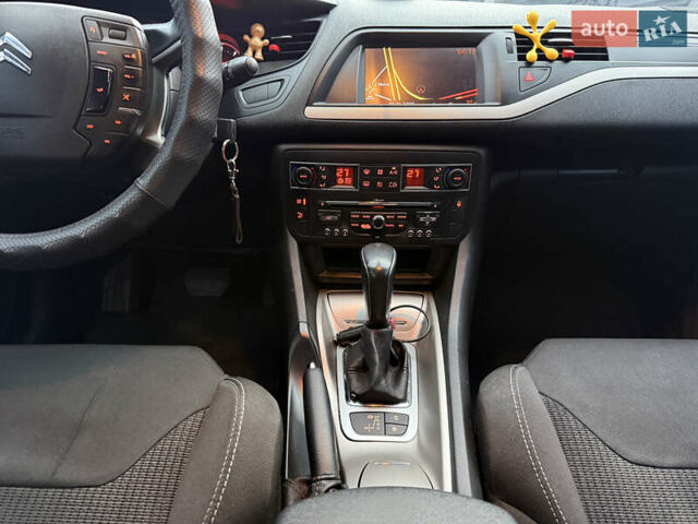 Синій Сітроен С5, об'ємом двигуна 2 л та пробігом 310 тис. км за 5200 $, фото 15 на Automoto.ua