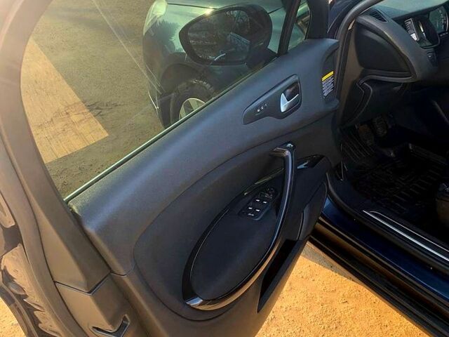 Синий Ситроен С5, объемом двигателя 1.6 л и пробегом 206 тыс. км за 6699 $, фото 9 на Automoto.ua