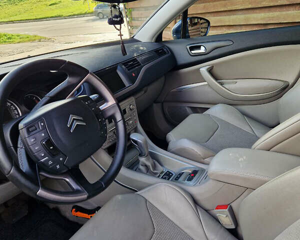 Синий Ситроен С5, объемом двигателя 1.6 л и пробегом 222 тыс. км за 7200 $, фото 13 на Automoto.ua