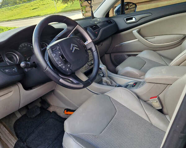 Синий Ситроен С5, объемом двигателя 1.6 л и пробегом 222 тыс. км за 7200 $, фото 8 на Automoto.ua