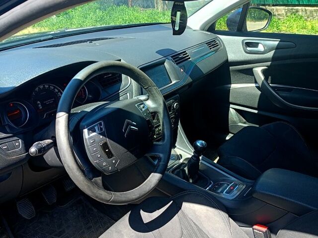 Синий Ситроен С5, объемом двигателя 2 л и пробегом 390 тыс. км за 4700 $, фото 7 на Automoto.ua