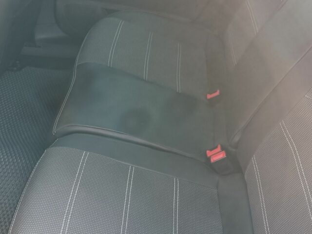 Синий Ситроен С5, объемом двигателя 1.6 л и пробегом 255 тыс. км за 6800 $, фото 5 на Automoto.ua