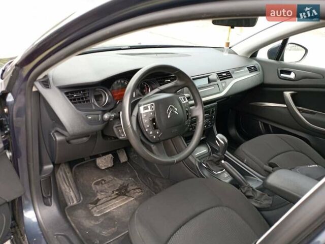 Синий Ситроен С5, объемом двигателя 1.6 л и пробегом 174 тыс. км за 6500 $, фото 9 на Automoto.ua
