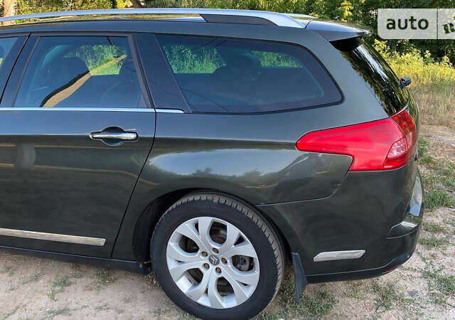 Зеленый Ситроен С5, объемом двигателя 2 л и пробегом 288 тыс. км за 5600 $, фото 4 на Automoto.ua