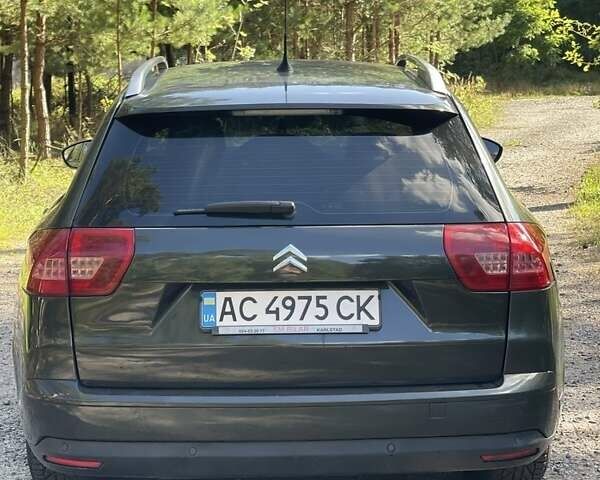 Зелений Сітроен С5, об'ємом двигуна 2 л та пробігом 270 тис. км за 5999 $, фото 5 на Automoto.ua