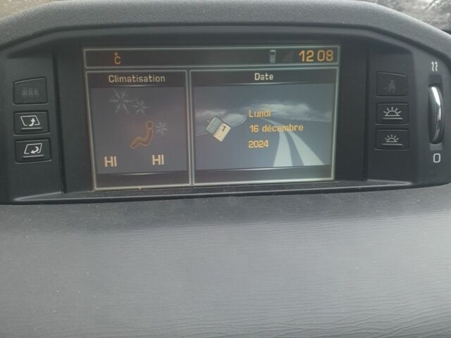 Серый Ситроен С6, объемом двигателя 2.7 л и пробегом 240 тыс. км за 5100 $, фото 3 на Automoto.ua