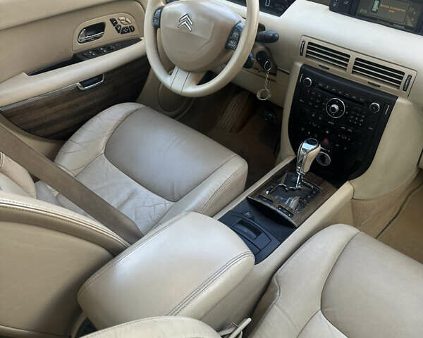 Зеленый Ситроен С6, объемом двигателя 2.72 л и пробегом 260 тыс. км за 6777 $, фото 10 на Automoto.ua