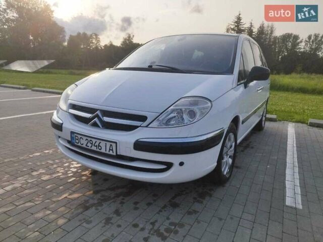 Белый Ситроен С8, объемом двигателя 2 л и пробегом 265 тыс. км за 8600 $, фото 1 на Automoto.ua
