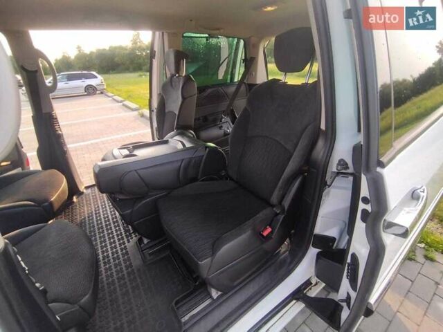 Белый Ситроен С8, объемом двигателя 2 л и пробегом 265 тыс. км за 8600 $, фото 2 на Automoto.ua
