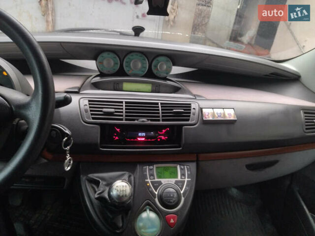 Чорний Сітроен С8, об'ємом двигуна 2.2 л та пробігом 324 тис. км за 5200 $, фото 4 на Automoto.ua