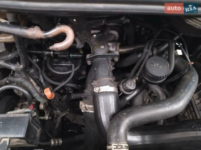 Чорний Сітроен С8, об'ємом двигуна 2.2 л та пробігом 324 тис. км за 5000 $, фото 12 на Automoto.ua