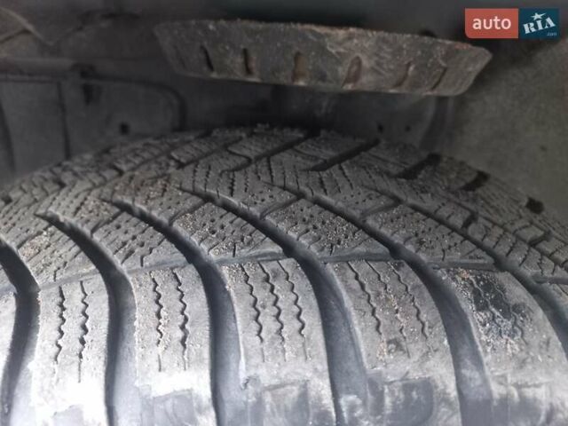 Черный Ситроен С8, объемом двигателя 2 л и пробегом 197 тыс. км за 8700 $, фото 48 на Automoto.ua