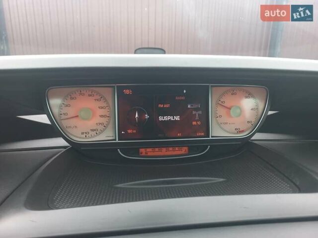 Черный Ситроен С8, объемом двигателя 2 л и пробегом 197 тыс. км за 8700 $, фото 55 на Automoto.ua