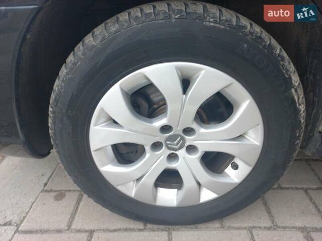 Черный Ситроен С8, объемом двигателя 2 л и пробегом 197 тыс. км за 8700 $, фото 47 на Automoto.ua