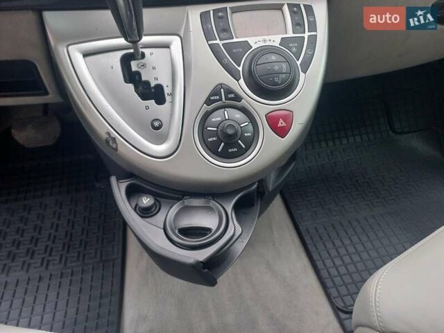 Черный Ситроен С8, объемом двигателя 2 л и пробегом 197 тыс. км за 8700 $, фото 24 на Automoto.ua