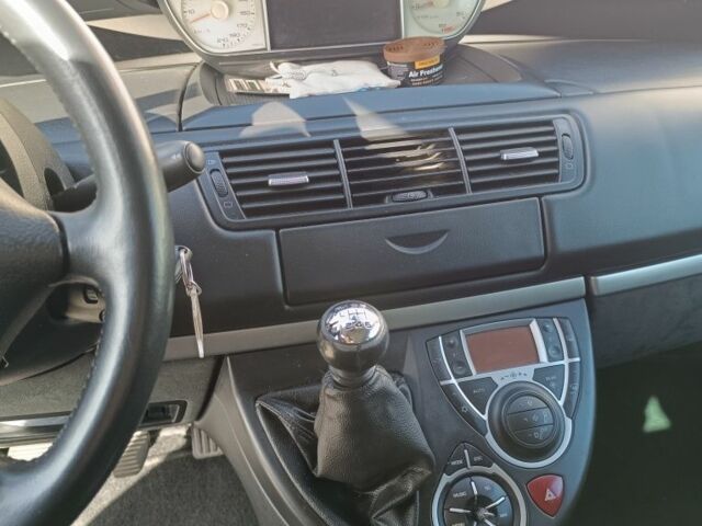 Черный Ситроен С8, объемом двигателя 0 л и пробегом 229 тыс. км за 3504 $, фото 3 на Automoto.ua