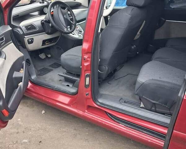 Красный Ситроен С8, объемом двигателя 2 л и пробегом 343 тыс. км за 6300 $, фото 7 на Automoto.ua