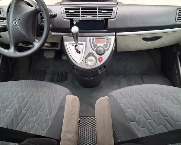 Червоний Сітроен С8, об'ємом двигуна 2 л та пробігом 340 тис. км за 6400 $, фото 16 на Automoto.ua