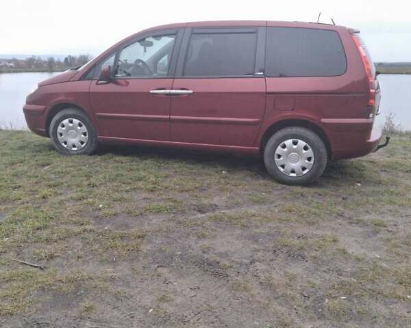 Красный Ситроен С8, объемом двигателя 2 л и пробегом 343 тыс. км за 6300 $, фото 3 на Automoto.ua